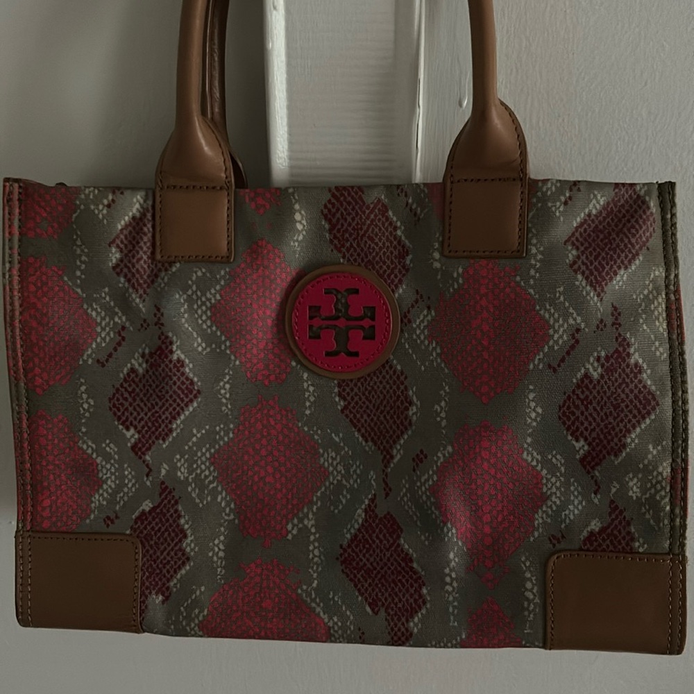 Pink and grey Tory Burch bag this bag has a couple marks on inside